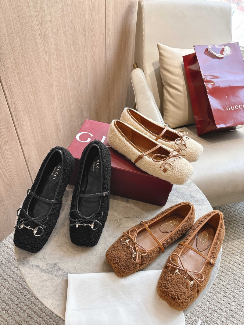 Gvc*1 flat shoes